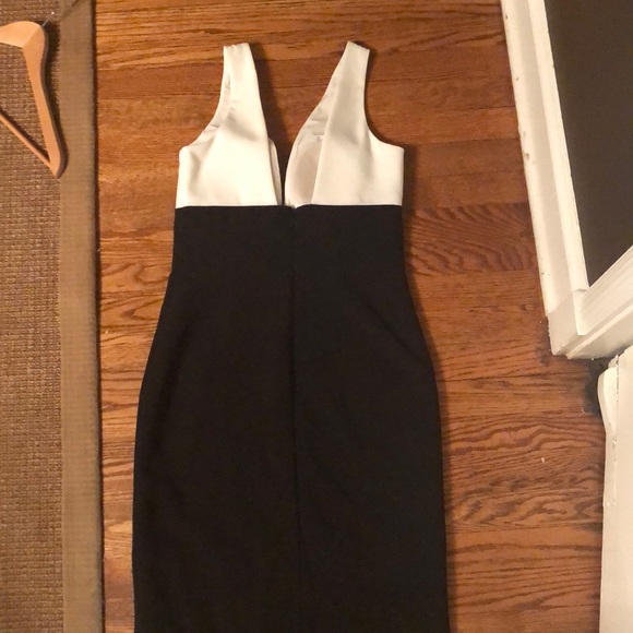 NWT Nicole Miller Collection Dress, Size 8 - Picture 3 of 6